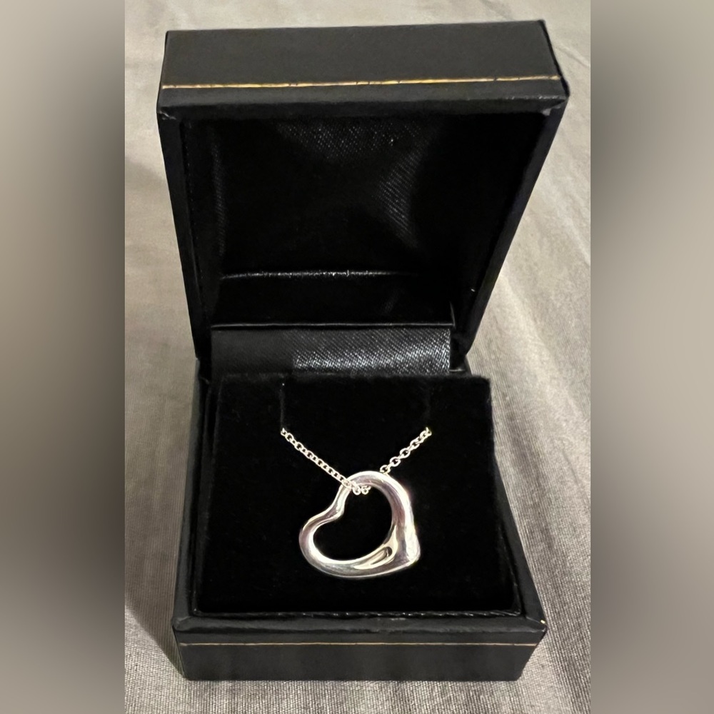 Tiffany & Co. Elsa Peretti© Collection Silver Open Heart